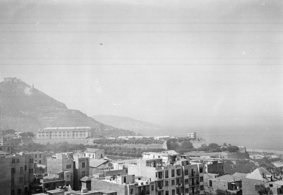 Algeria_view_of_Port_of_Oran_and_Fort_Santa_Cruz_on_hill